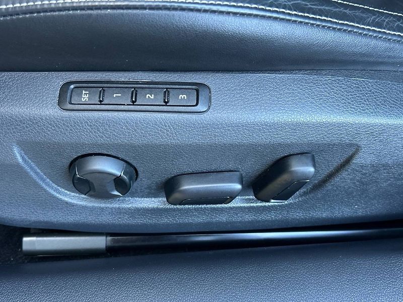 Škoda Superb (2021) kombi 2.0 TDI 7DSG 4x4 Laurin - fotka 34 z 35
