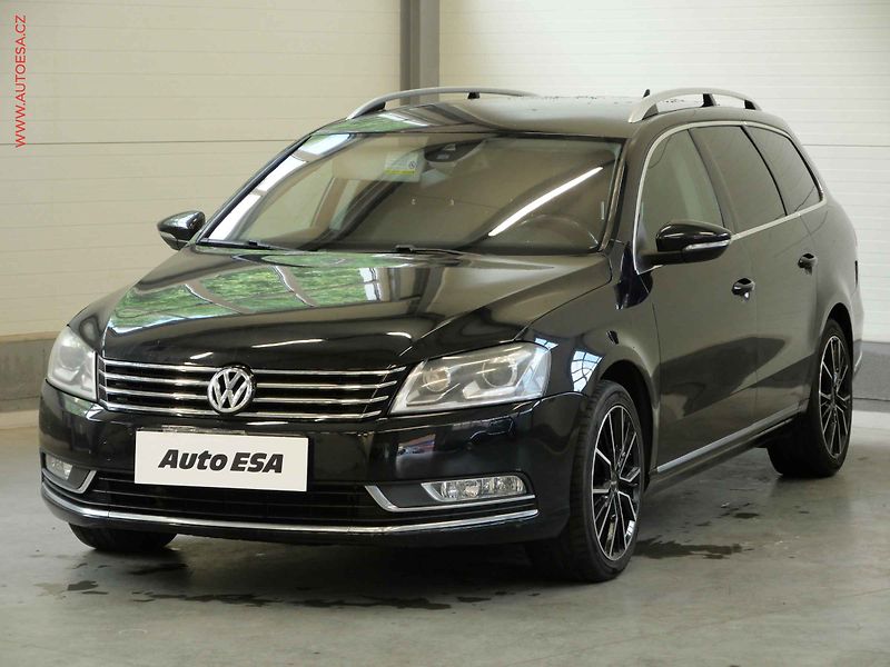 Volkswagen Passat (2013) 2.0TDi, DSG, xenon, park - fotka 3 z 19