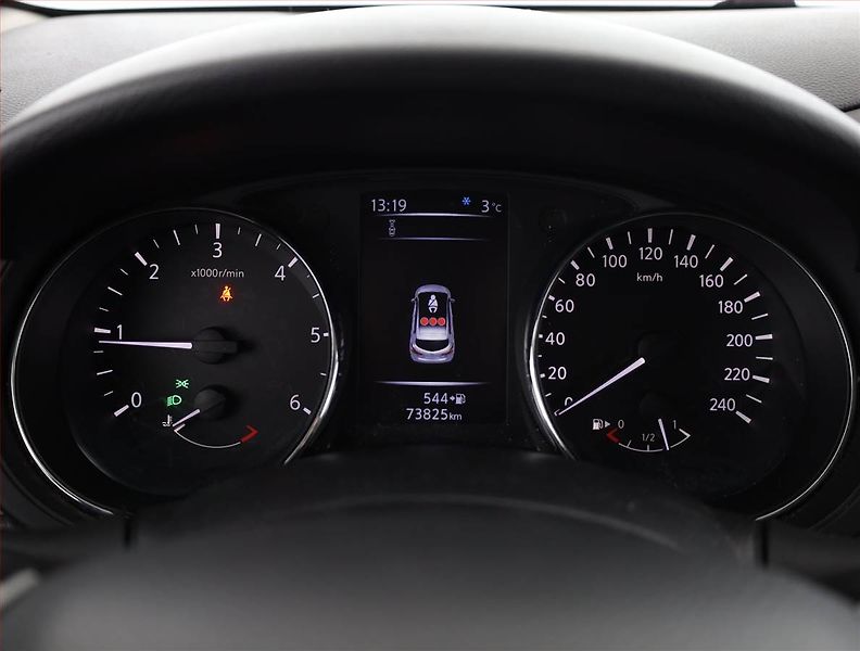 Nissan Pulsar (2018) 1.5 dCi, ČR,1.maj, Serv.kniha - fotka 9 z 21