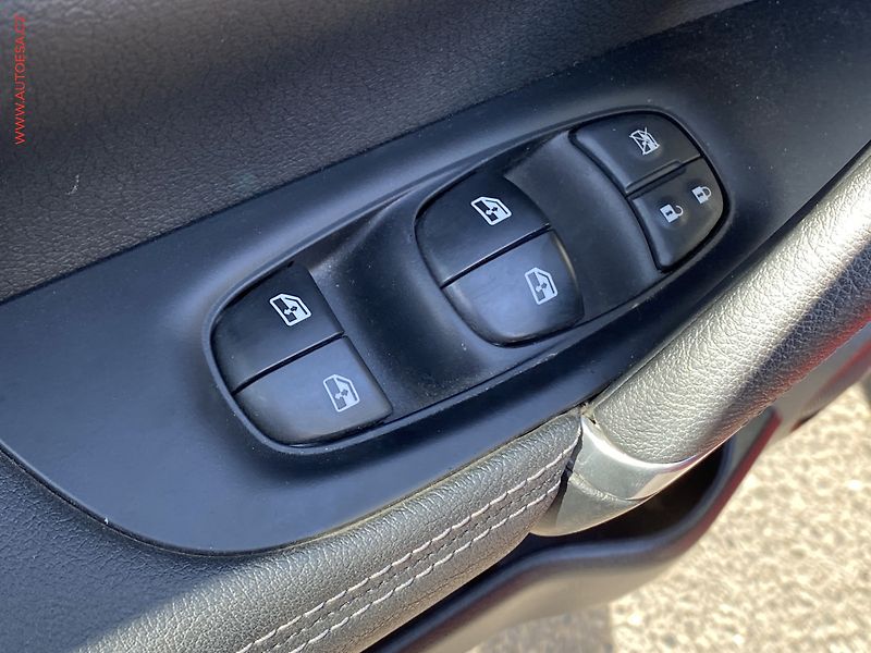 Nissan Qashqai (2018) 1.2 DIG-T, N-Connecta, LED - fotka 11 z 19