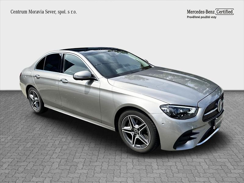 Mercedes-Benz Třídy E E 220d 4MATIC AMG Style - fotka 7 z 16