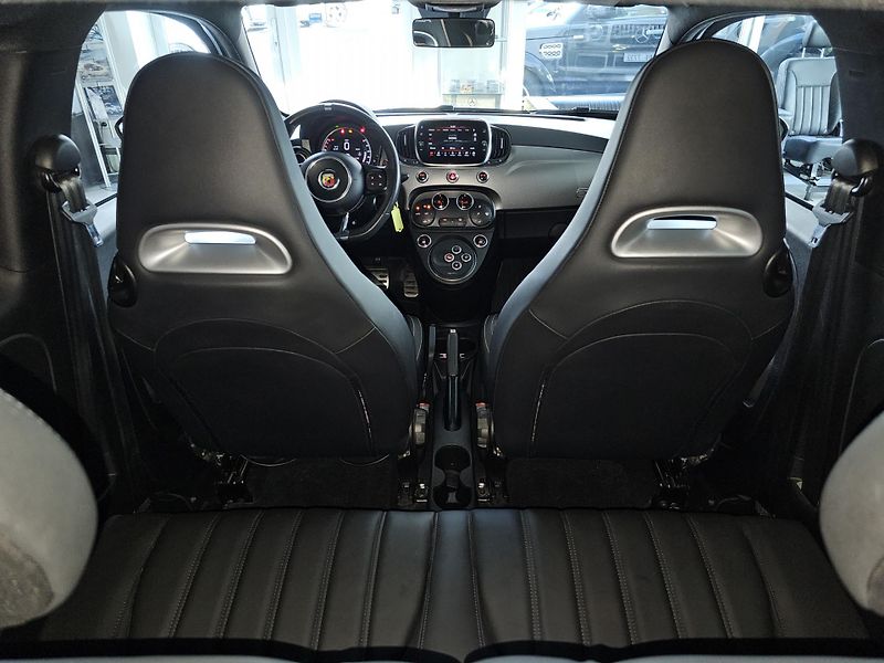 Abarth 595 TURISMO 121kW aut. kůže Beats  - fotka 9 z 16