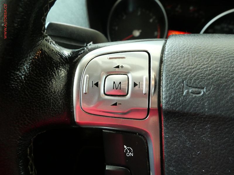 Ford Mondeo (2010) 2.0 TDCi, AC, TZ - fotka 15 z 22