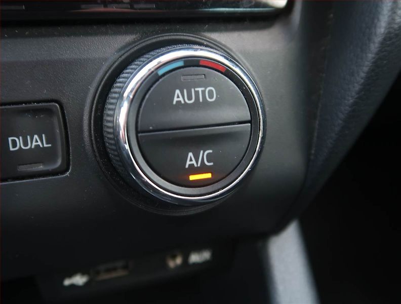 Škoda Octavia (2013) RS 2.0 TSI, Automat - fotka 19 z 23
