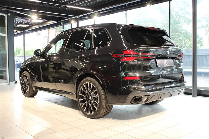 BMW X5 xDrive30d M Sport Pro DAProf/3 - fotka 4 z 43