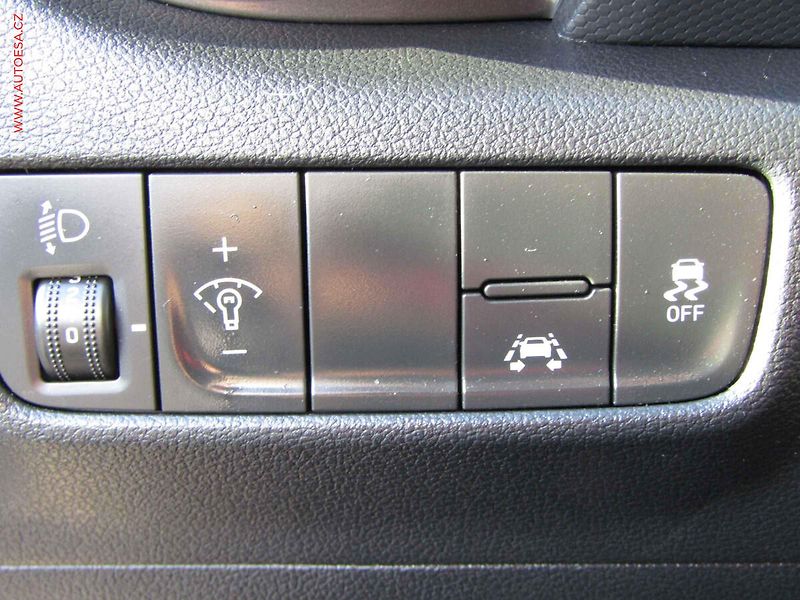 Hyundai Kona (2019) 1.0 T-GDi, Navi, kamera - fotka 14 z 22