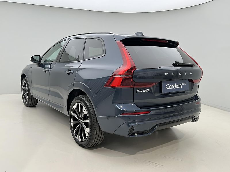 Volvo XC60 (2026) T6 AWD RECHARGE DARK PLUS AUT - fotka 9 z 45