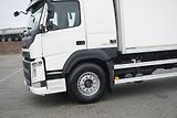 Volvo FM (2016) 460 / E 6 / IZOTERMA + WINDA / - náhled 18
