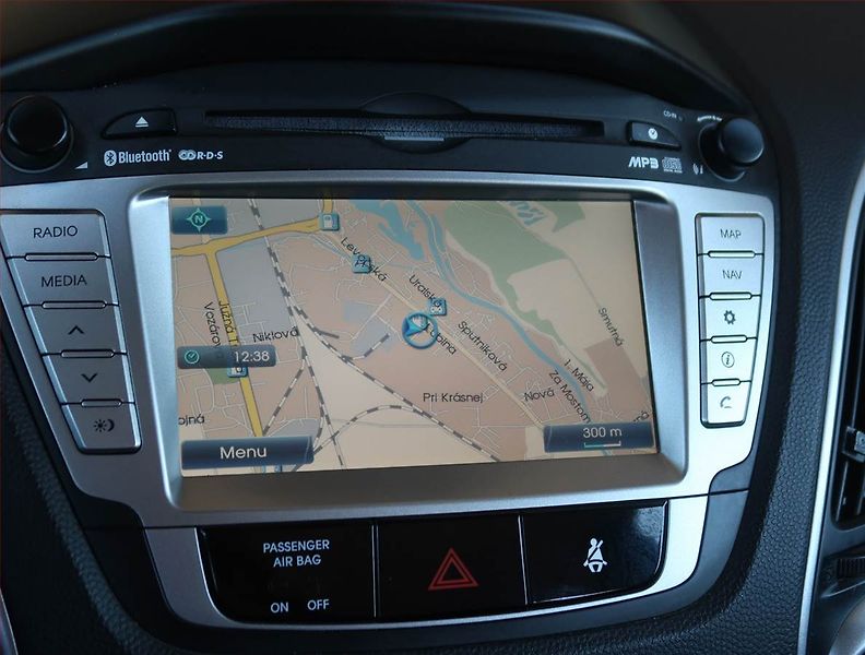 Hyundai ix35 (2011) 2.0 CRDi, 4X4, Serv.kniha - fotka 13 z 19