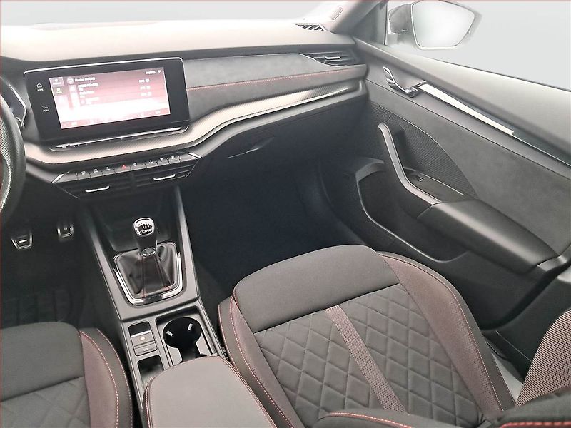 Škoda Octavia (2021) RS 2.0 TSI - fotka 7 z 17