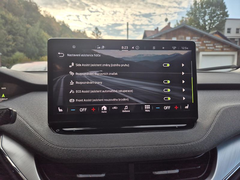 Škoda Enyaq 150kw, iV80 19ALU TZ SOH 96% - fotka 25 z 44