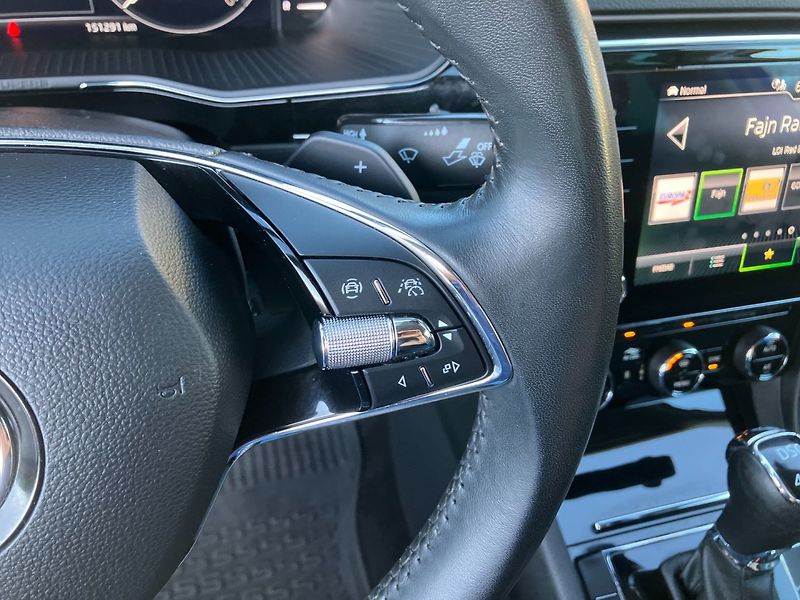 Škoda Superb (2021) 2.0TDI L&K DSG 4X4 WEBASTO - fotka 29 z 40