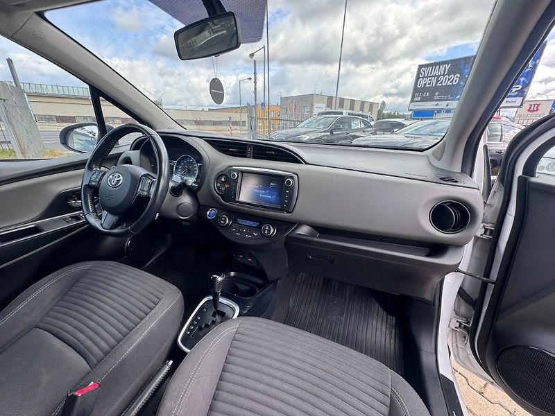 Toyota Yaris (2016) HYBRID 1,5 54 KW STK AUTOMAT - fotka 30 z 36