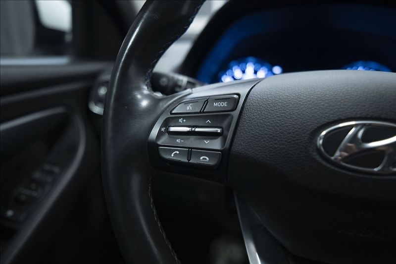 Hyundai i30 1,5 CVVT KAMERA 1. MAJITEL ČR - fotka 20 z 31