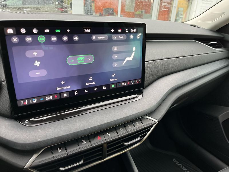 Škoda Octavia 1,5TSI m-HEV 110kW EXCLUSIVE S - fotka 18 z 29