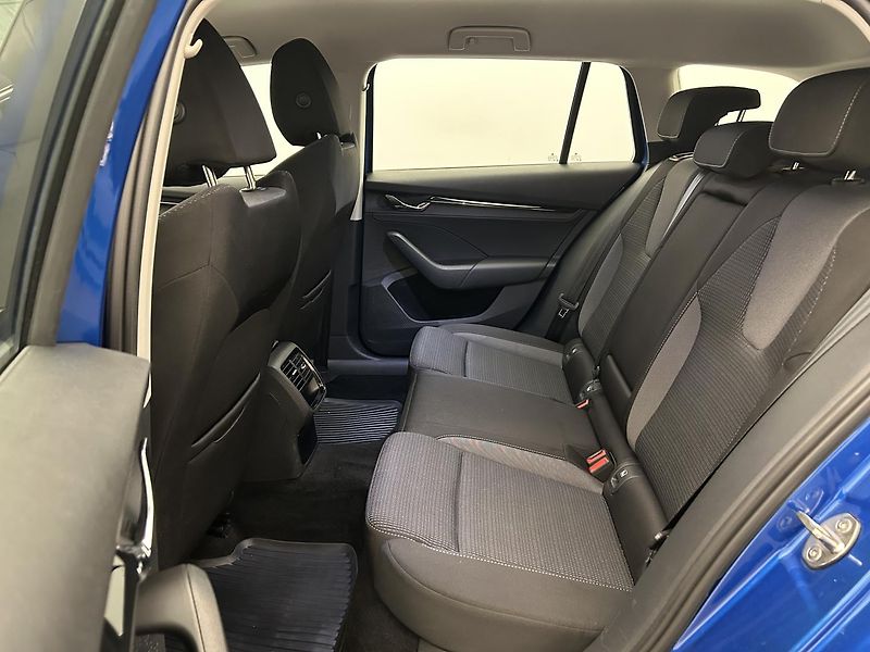 Škoda Octavia 2.0 TDI Ambition Plus Extra - fotka 16 z 22