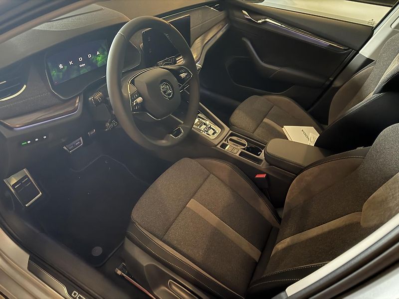 Škoda Octavia (2024) SCOUT 2,0Tdi 147kw-4x4 Panoram - fotka 28 z 36