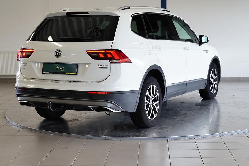 Volkswagen Tiguan - fotka 2 z 35