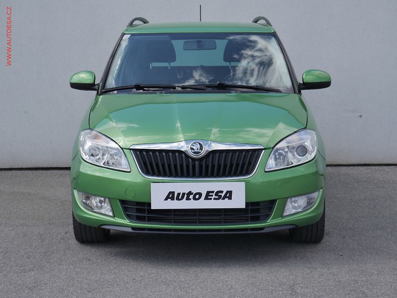 Škoda Fabia (2014) 1.6 TDi, Ambiente, TZ - fotka 2 z 19