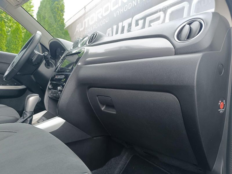 Suzuki Vitara 1.6/88kW, automat, Comfort+ - fotka 18 z 35
