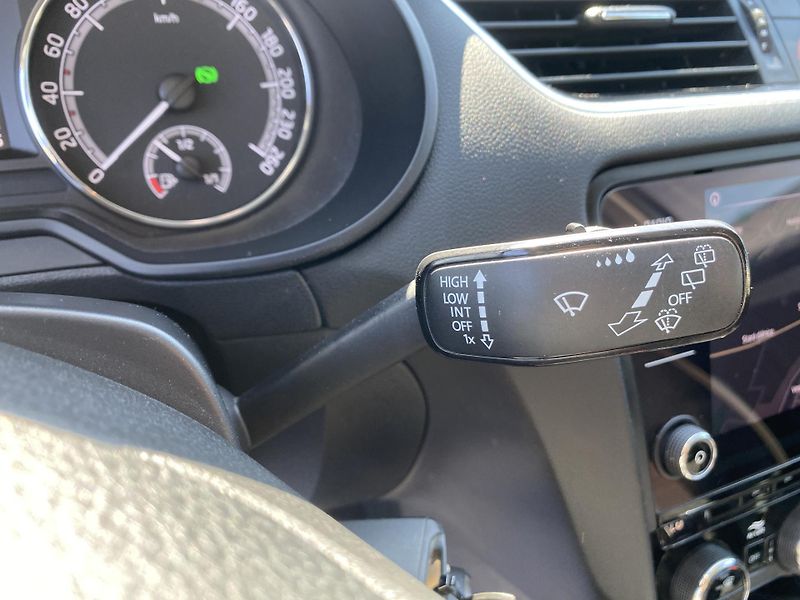 Škoda Octavia 1.6TDi 115PS DSG DPH REZERVACE - fotka 147 z 154