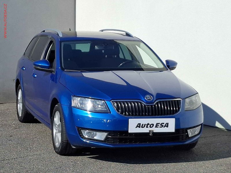 Škoda Octavia (2014) 1.6 TDI, Navi, panorama - fotografie inzerátu