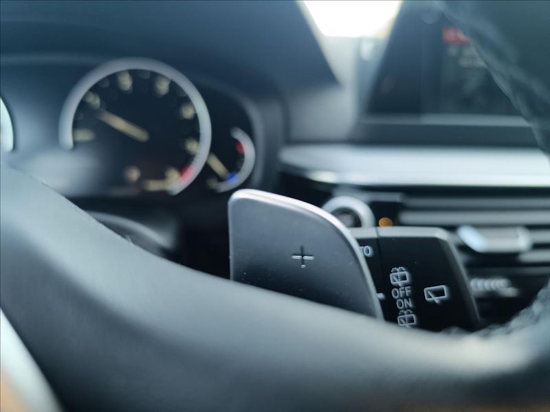 BMW Řada 5 2,0 520d Xdrive Touring - fotka 19 z 20