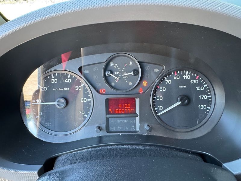 Peugeot Partner (2010) Tepee 1.6 HDi - fotka 16 z 29