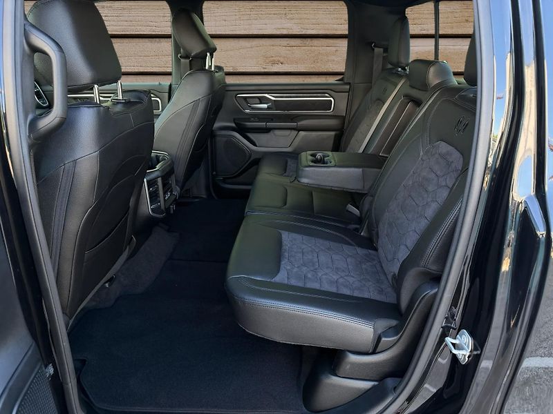Dodge RAM (2021) +BLACK RHINO+BLACK EDITION+ - fotka 12 z 25