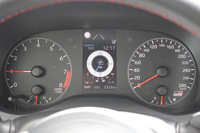 Toyota GR Yaris 1,6 Turbo Dynamic + Sport AWD - fotka 25 z 29