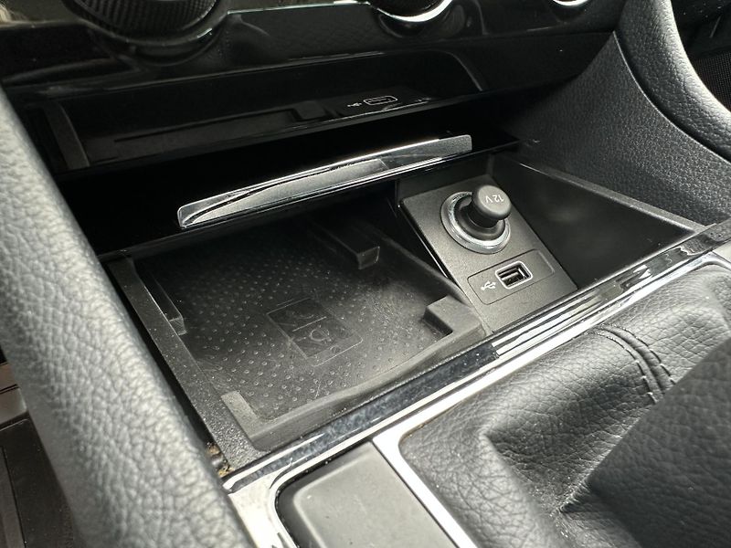 Škoda Superb 2.0 TDI Style - fotka 21 z 37