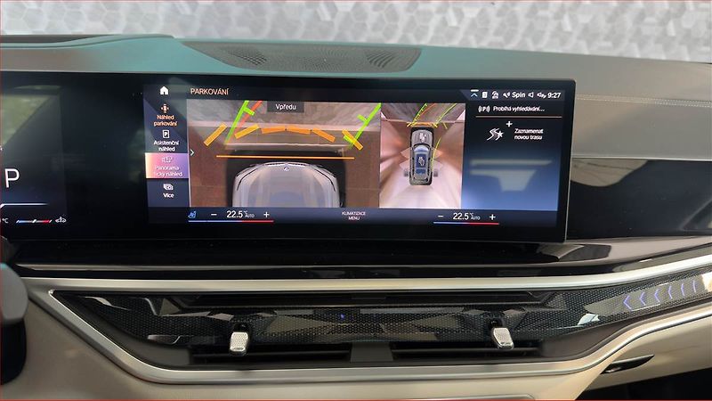 BMW X7 (2023) xDrive40i - fotka 17 z 24