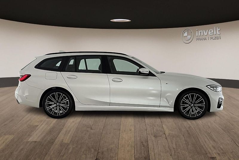 BMW Řada 3 320d xDrive - fotka 2 z 26
