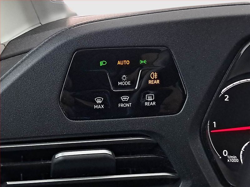 Volkswagen Caddy (2022) Life 2.0 TDI, 5Míst, ČR, 1Maj - fotka 16 z 17