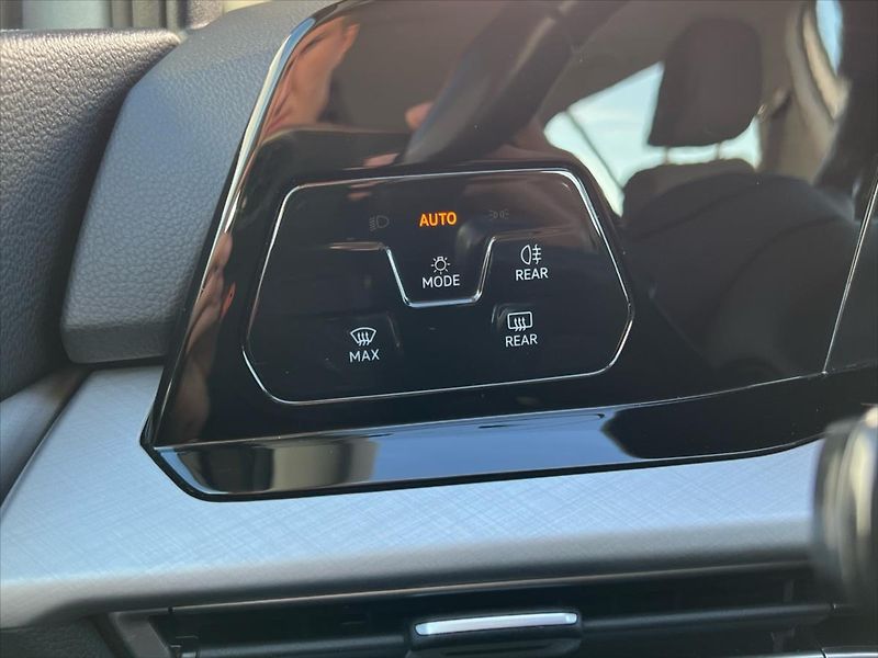 Volkswagen Golf 1,0 TSi 81kW LIFE  REZERVACE 8 - fotka 23 z 25
