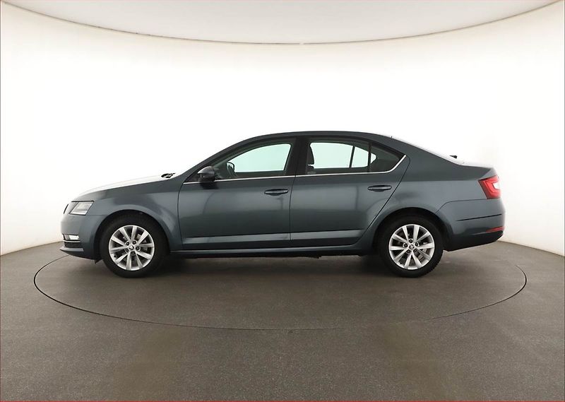 Škoda Octavia (2018) 1.6 TDI, Tempomat - fotka 3 z 14
