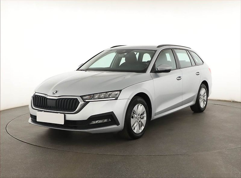 Škoda Octavia (2023) Ambition 2.0 TDI, ČR,1.maj - fotka 2 z 20