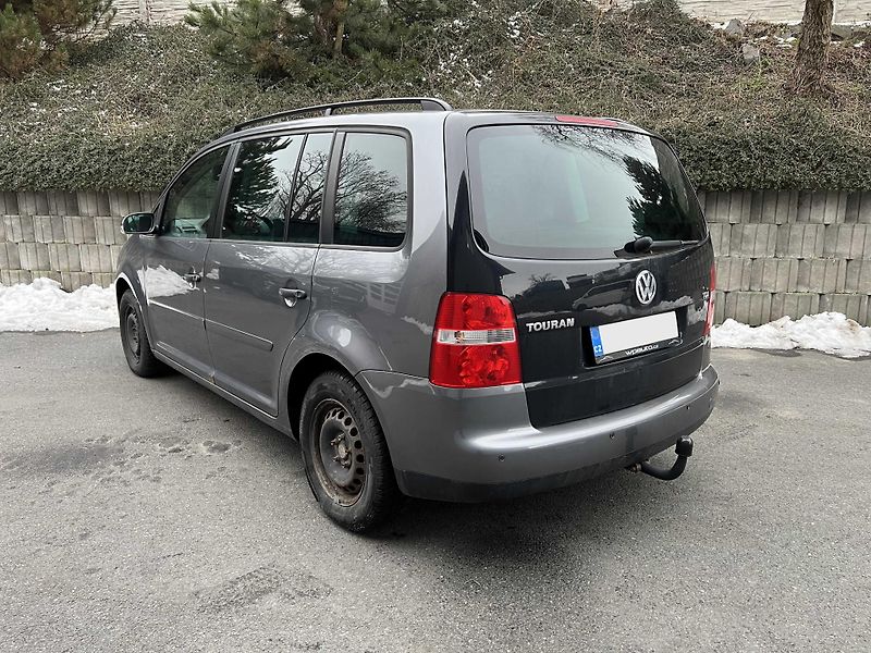 Volkswagen Touran 1.9 TDi 66 kW 7-MÍST - fotka 4 z 13
