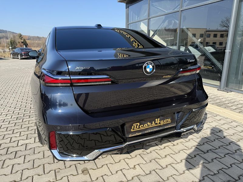 BMW Řada 7 (2024) 40XD 220kW M-PAKET INDIVIDUAL! - fotka 8 z 55