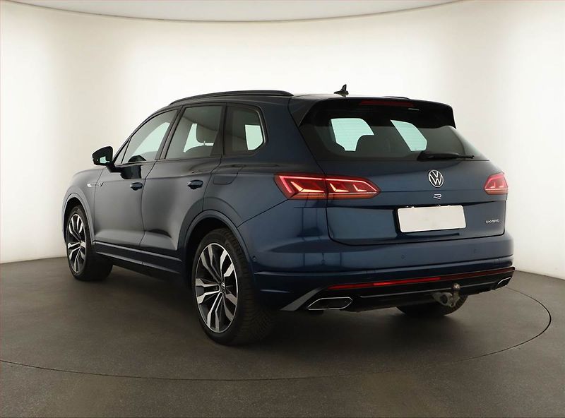 Volkswagen Touareg (2022) R eHybrid - fotka 4 z 22