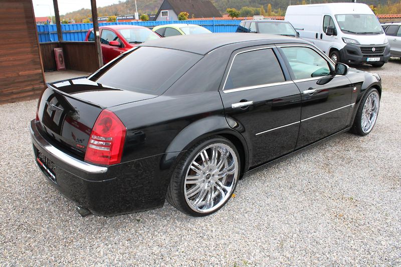 Chrysler 300C (2006) 3,0CRD KŮŽE XENON NAVI ALU 22 - fotka 7 z 19