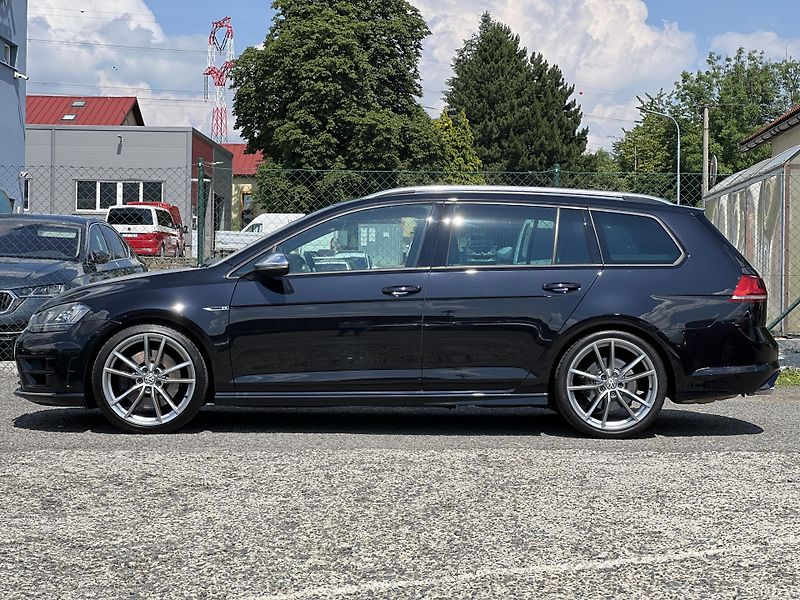 Volkswagen Golf R Variant 2.0TSi 221kw 4x4 DSG - fotka 4 z 41