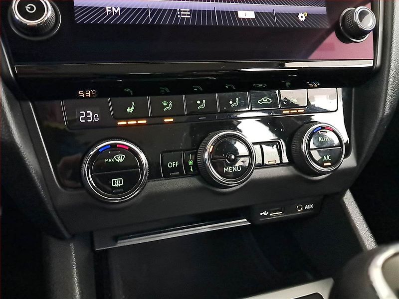 Škoda Octavia (2017) 1.6 TDI, Tempomat - fotka 15 z 19
