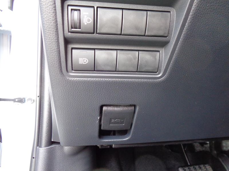 Mazda 2 Hybrid (2026) 1,5 AT Center-line, AKCE! - fotka 10 z 24