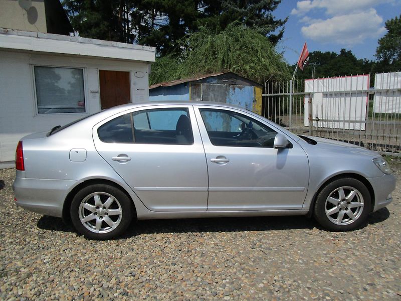 Škoda Octavia 1,6TDI-77KW- KOUPENA v ČR - fotka 5 z 27