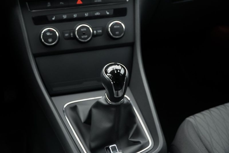 Seat Leon 1.4 TSI STYLE nové rozvody - fotka 19 z 33