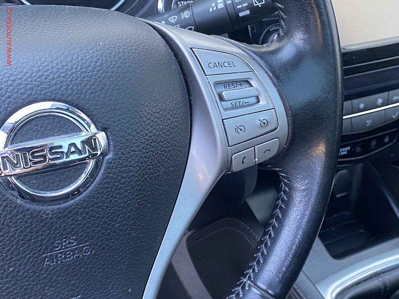 Nissan Qashqai (2016) 1.2 DiG-T, Acenta, kamera - fotka 13 z 18