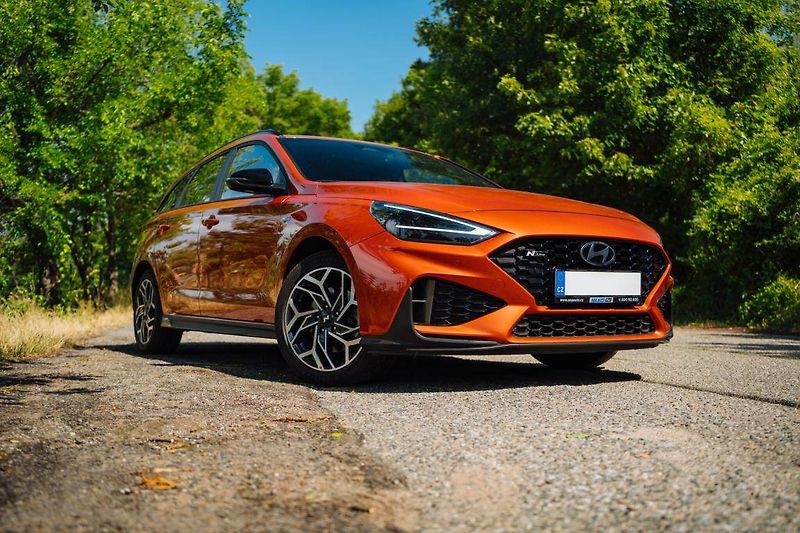 Hyundai i30 (2025) 1.0 T-GDI, N-LINE, DPH - fotka 2 z 26