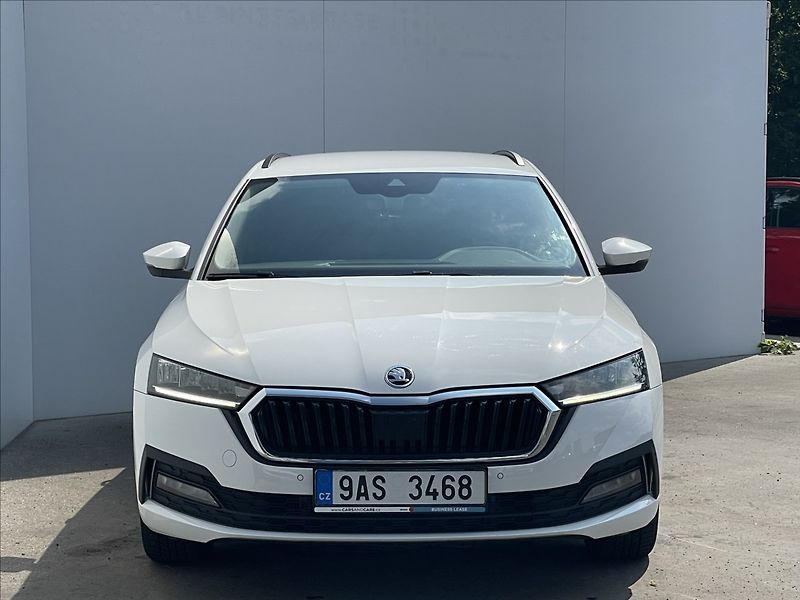 Škoda Octavia 2,0 TDI DSG Ambition Plus PDC - fotka 21 z 23