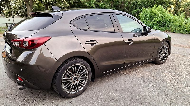 Mazda 3 Mazda 3 2.0 Skyactiv Revolutio - fotka 3 z 35